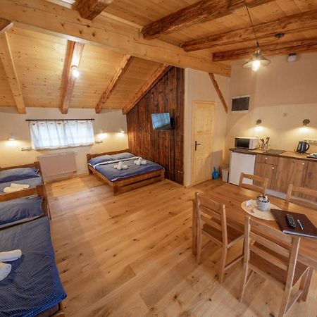 Apartment Ve Mlyne Teplice nad Metují Eksteriør billede