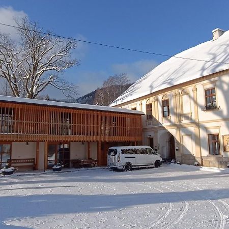 Apartment Ve Mlyne Teplice nad Metují Eksteriør billede