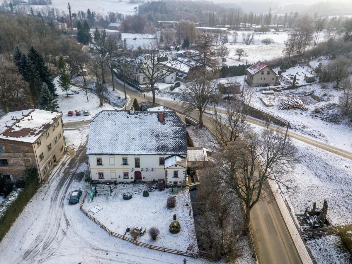 Apartment Ve Mlyne Teplice nad Metují Eksteriør billede