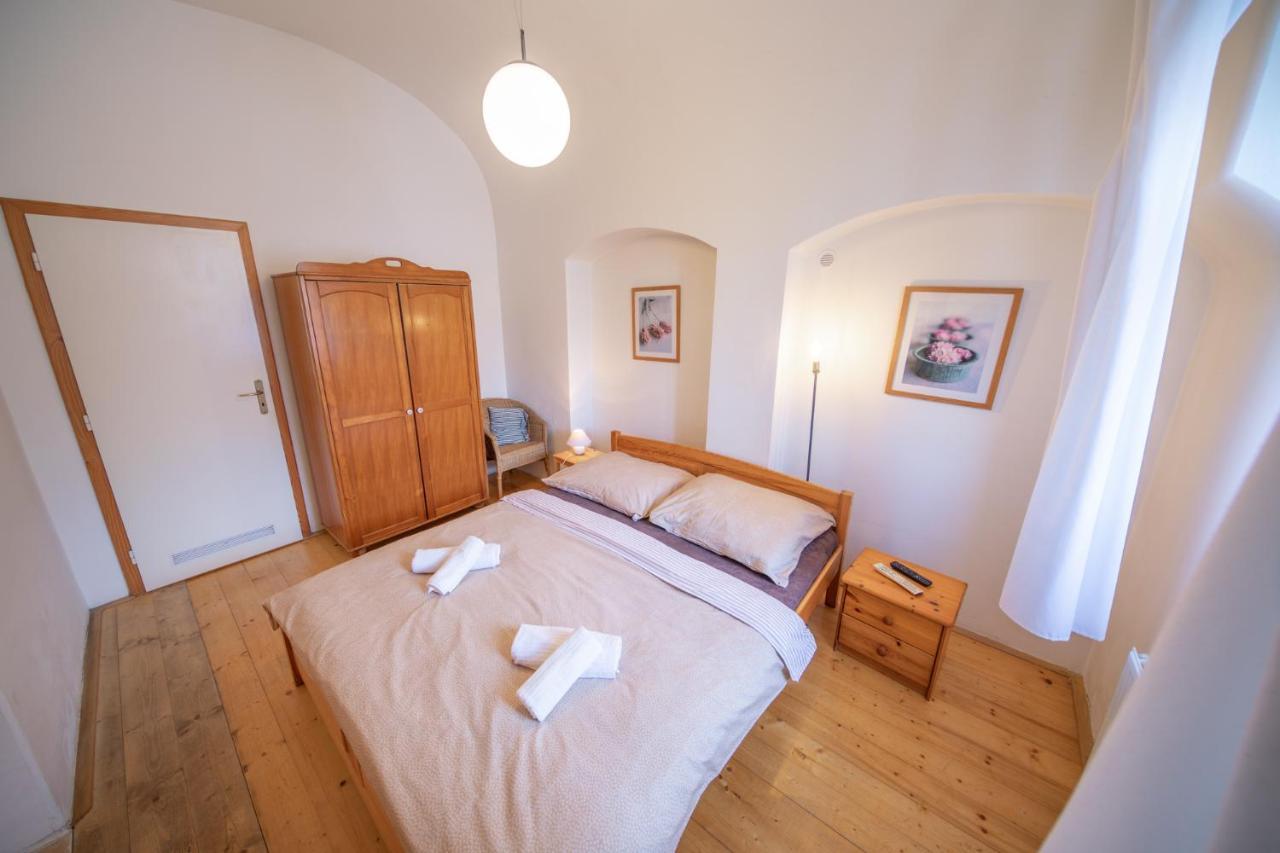 Apartment Ve Mlyne Teplice nad Metují Eksteriør billede