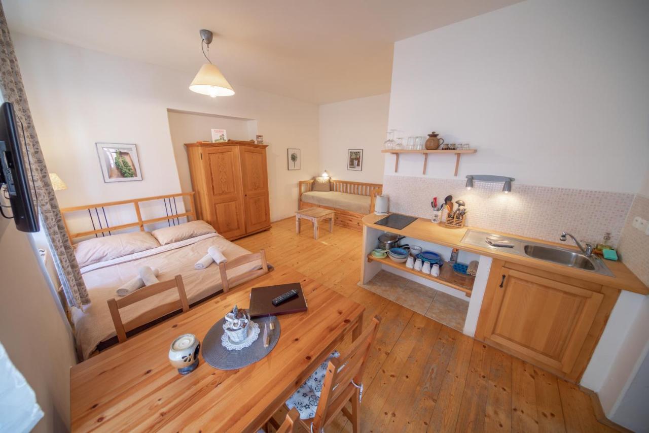 Apartment Ve Mlyne Teplice nad Metují Eksteriør billede