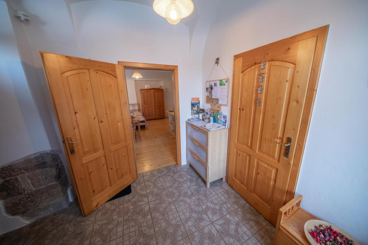 Apartment Ve Mlyne Teplice nad Metují Eksteriør billede