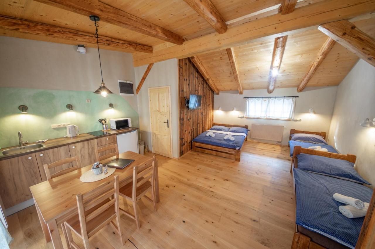 Apartment Ve Mlyne Teplice nad Metují Eksteriør billede