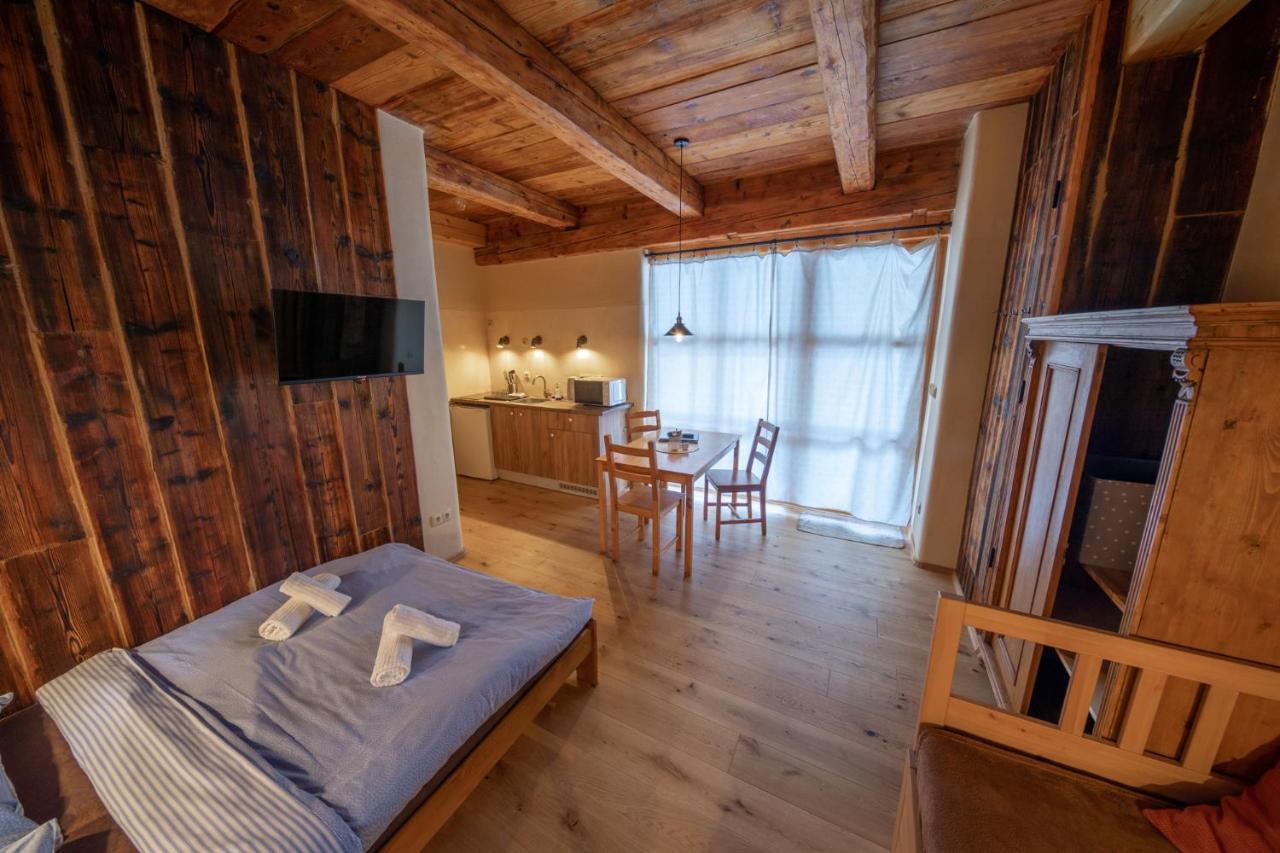 Apartment Ve Mlyne Teplice nad Metují Eksteriør billede