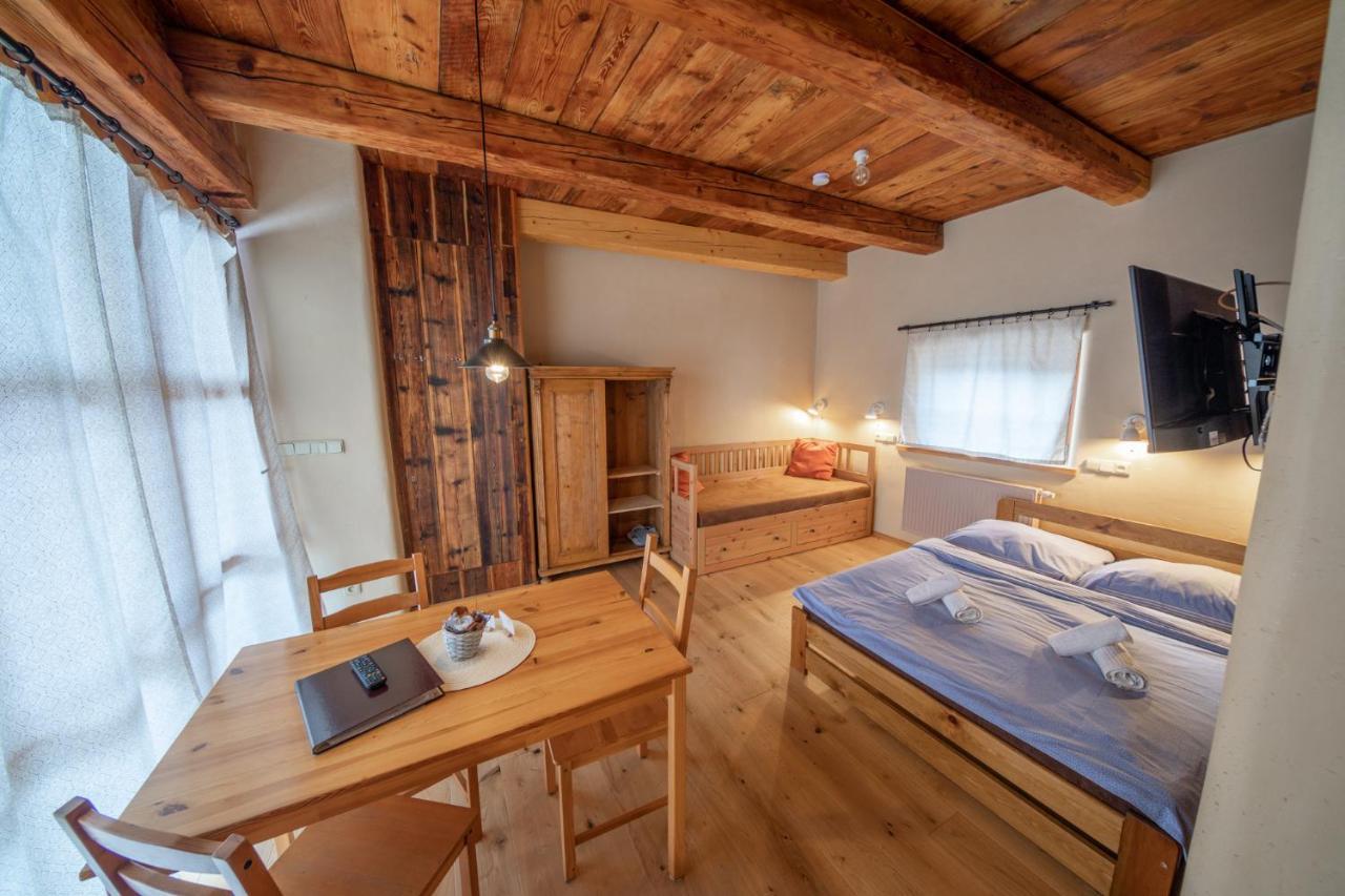 Apartment Ve Mlyne Teplice nad Metují Eksteriør billede