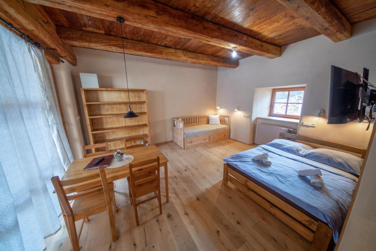 Apartment Ve Mlyne Teplice nad Metují Eksteriør billede