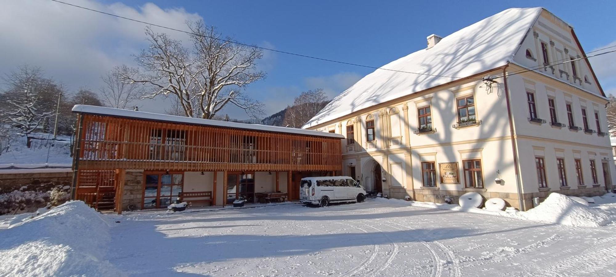 Apartment Ve Mlyne Teplice nad Metují Eksteriør billede